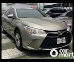 Tokunbo 2017 Toyota Camry LE - 2