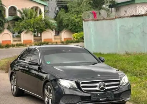 Foreign used 2017 Mercedes Benz E300 - 2/5