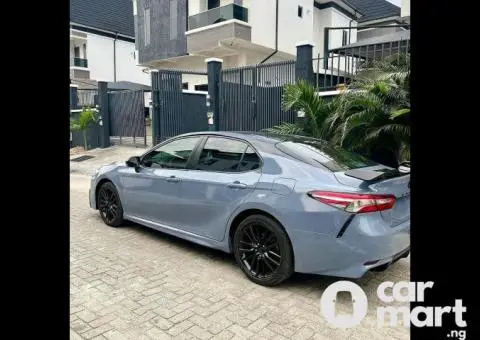 Foreign Used 2018 Toyota Camry SE Edition - 1/5