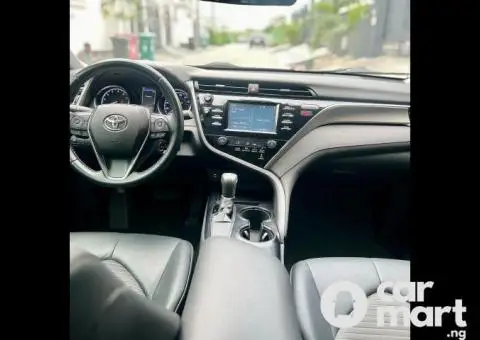 Foreign Used 2018 Toyota Camry SE Edition - 3/5