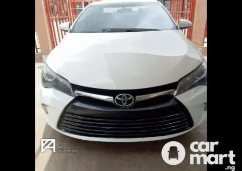 Used 2015 Toyota Camry SE - 1/5