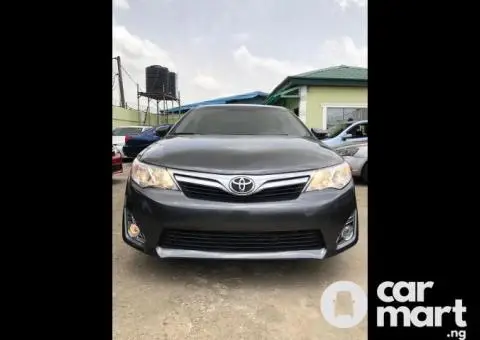 Foreign used 2013 Toyota Camry LE - 1/5