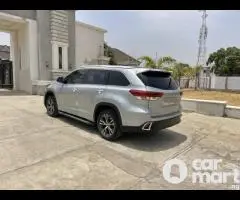 Used 2018 Toyota Highlander - 4