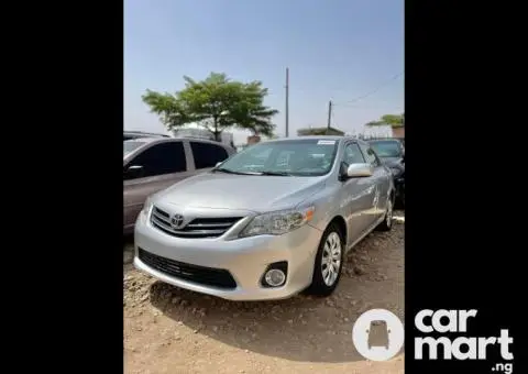 Foreign used 2013 Toyota Corolla - 2/5