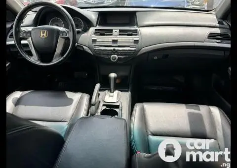 Nigerian Used 2010 Honda Accord - 2/5