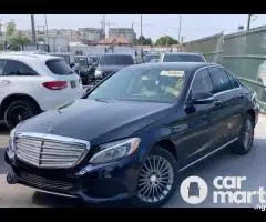 Tokunbo 2015 Mercedes Benz C300 (Luxury Edition)