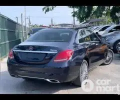 Tokunbo 2015 Mercedes Benz C300 (Luxury Edition)