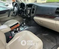 Used MITSUBISHI Pajero 2017