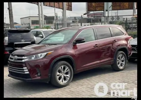 Tokunbo 2015 Toyota Highlander XLE - 3/5