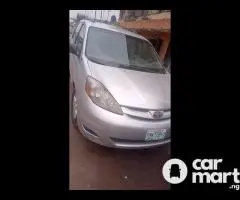 Nigeria Used Toyota Sienna 2005 model