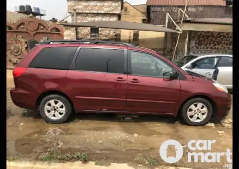 Used 2008 Toyota Sienna Toks - 3/5