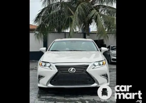 Tokunbo 2015 Facelift to 2018 Lexus ES350 - 3/5