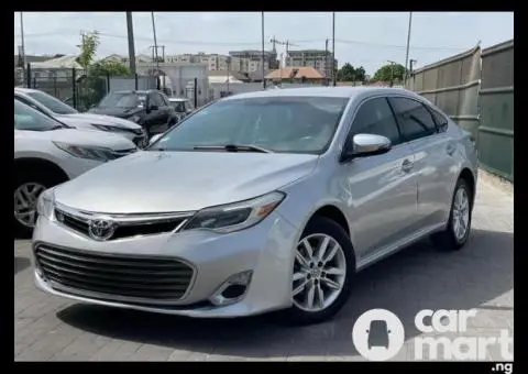 Pre-Owned 2013 Toyota Avalon XLE - 2/5