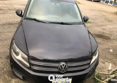 Nigerian used Volkswagen tiguan 2011 2.0 - 1/5