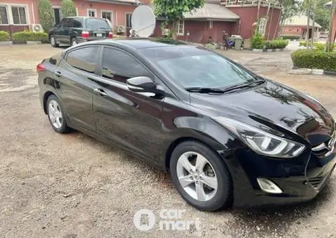 Super clean 2013 Hyundai Elantra - 1/5