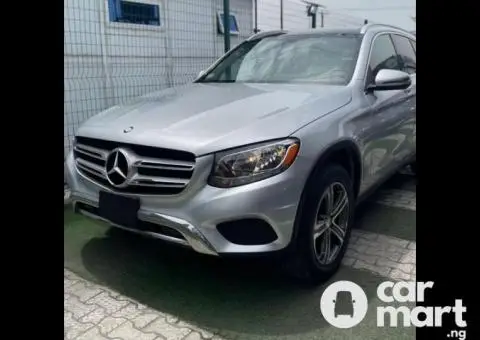 Tokunbo 2016 Mercedes Benz GLC300 - 3/5