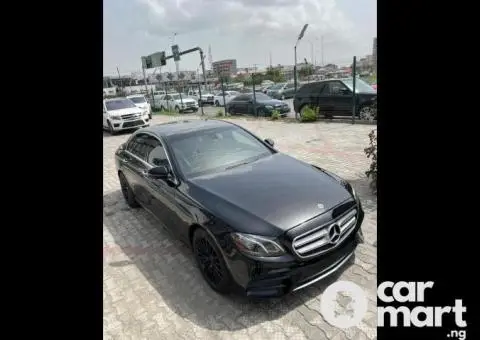 Tokunbo 2019 Mercedes Benz E300 - 3/5