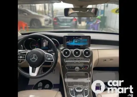 Tokunbo 2019 Mercedes Benz C300 - 2/5