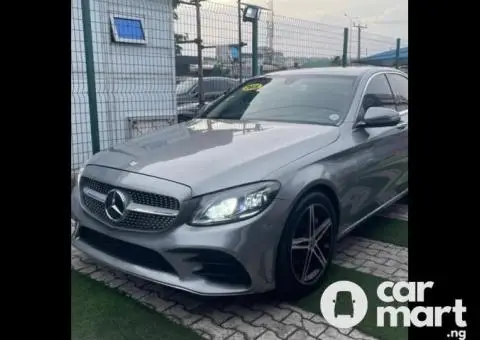 Tokunbo 2019 Mercedes Benz C300 - 3/5