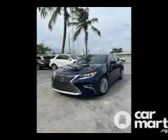 Pre-Owned 2013 Lexus ES350