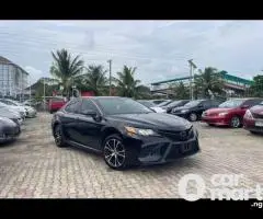 Tokunbo 2018 Toyota Camry SE - 2