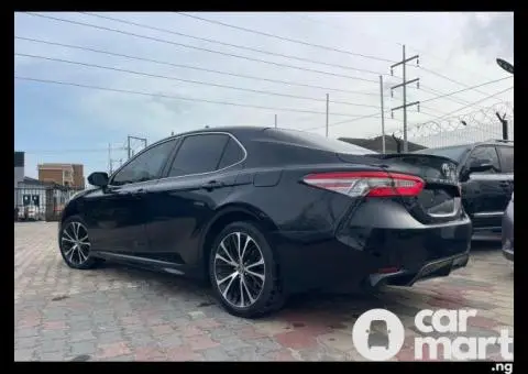 Tokunbo 2018 Toyota Camry SE - 4/4