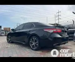 Tokunbo 2018 Toyota Camry SE - 4