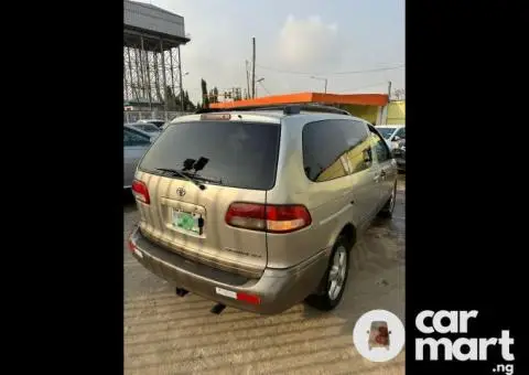 Nigerian Used 2003 Toyota Sienna XLE - 5/5