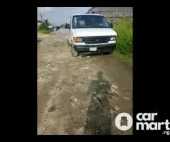 2005 FORD CARGO VAN FOREIGN USED - 5