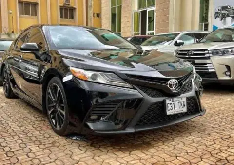 Foreign used 2019 Toyota Camry XSE - 1/5