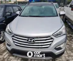 2014 Hyundai Santa Fe - 1