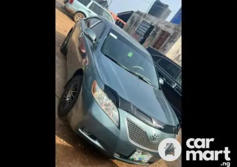 Clean 2008 Toyota Camry XLE Full Option - 1/5