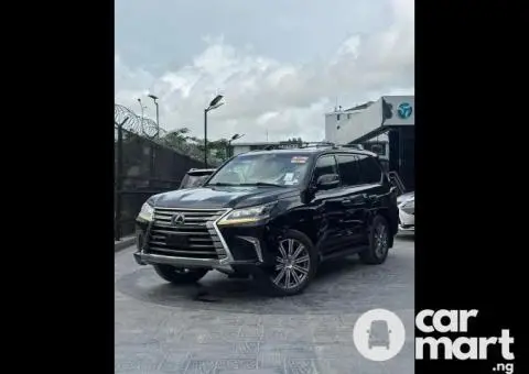 Tokunbo 2017 Lexus LX570 (Premium Edition) - 2/5