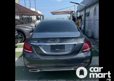 Tokunbo 2016 Mercedes Benz C300 - 4/5