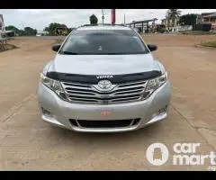 Clean 2010 Toyota VENZA With Tesla Screen And Thumbstart - 1