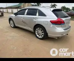 Clean 2010 Toyota VENZA With Tesla Screen And Thumbstart - 5