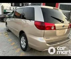 Clean 2007 Toyota Sienna LE V6