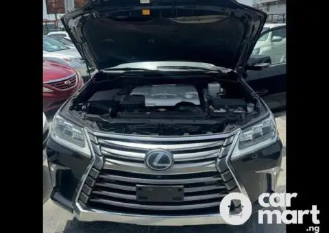 Tokunbo 2018 Lexus LX570 (Premium Edition) - 4/5