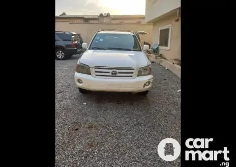 Clean 2004 Toyota Highlander - 5/5