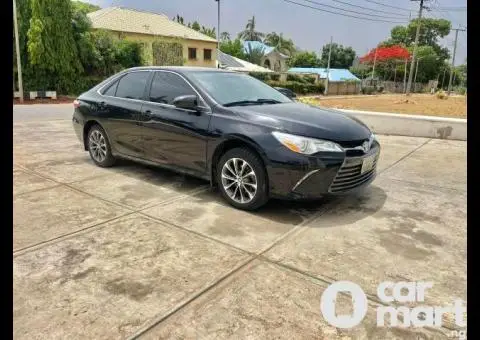 Foreign used 2016 Toyota Camry LE - 2/5