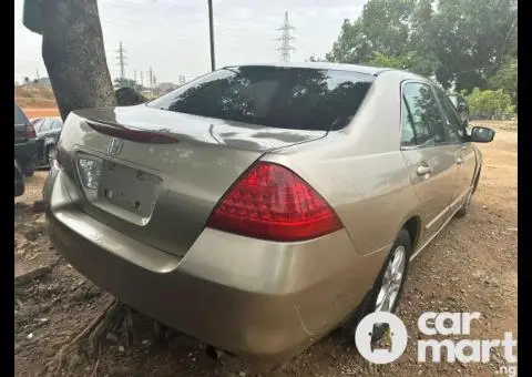 Super clean 2007 Honda Accord DC - 4/5