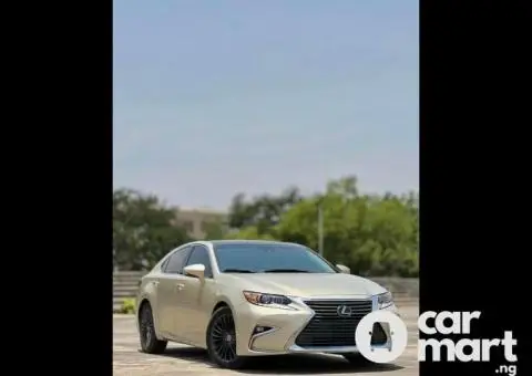 Foreign used 2017 Lexus ES350 - 1/5