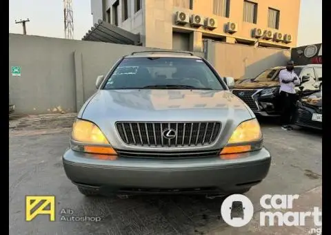 Used 2001 Lexus RX300 - 1/5