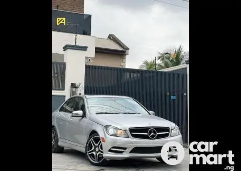 2012 Mercedes Benz C300 Premium - 1/5