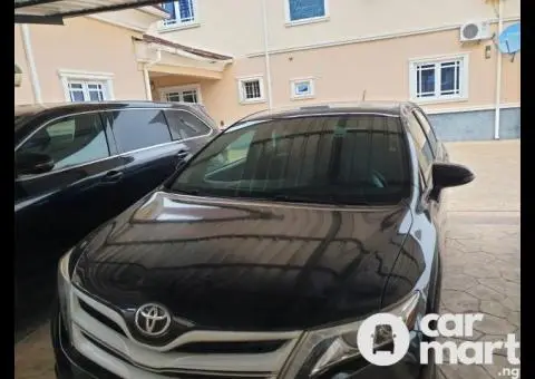 A Toyota Venza 2011 in a prestigious condition - 2/5