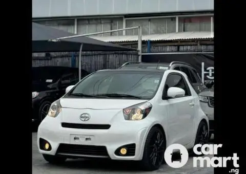 Tokunbo 2012 Scion IQ - 1/5