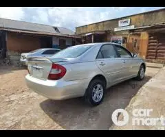 Clean 2004 Toyota Camry With Android Screen - 1