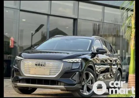 Brand new 2023 Audi Q5 E-Tron - 1/5