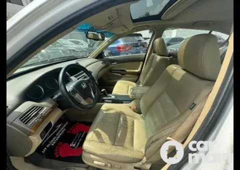 Neatly Used 2010 Honda Accord - 3/5