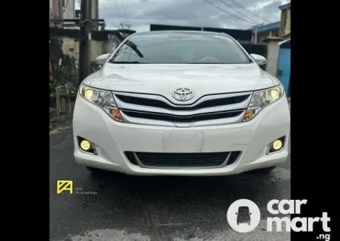 2014/15 Toyota Venza V6 XLE - 1/5